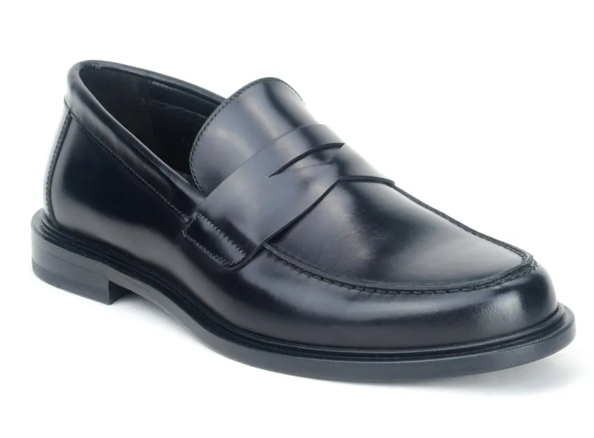 Black Out Loafer