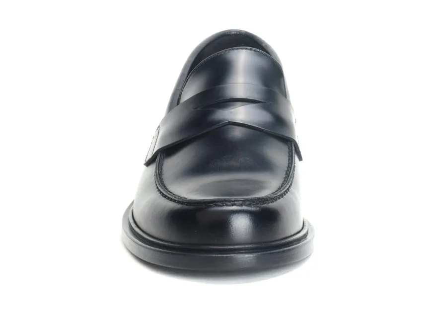 Black Out Loafer