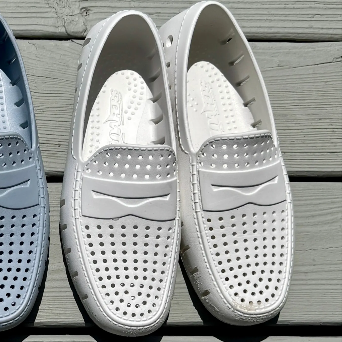 BRIGHT WHITE/HARBOR MIST GRAY COUNTRY CLUB 2.0