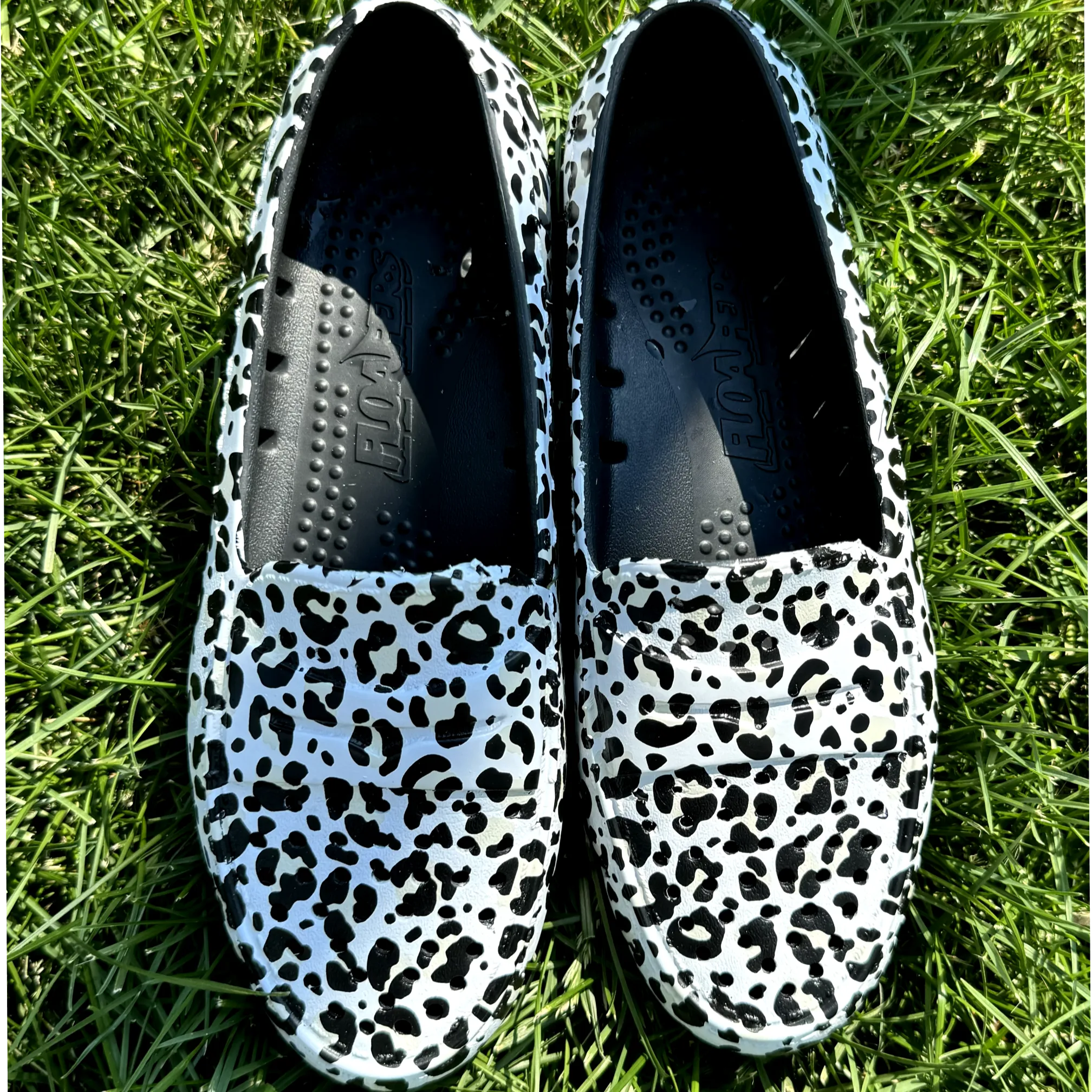 SNOW LEOPARD/BLACK POSH 3.0